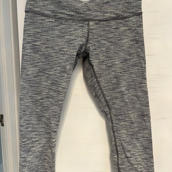 Lululemon leggings - Picture 3 of 4